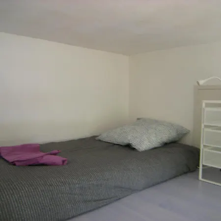 Av Gambetta Apartman *