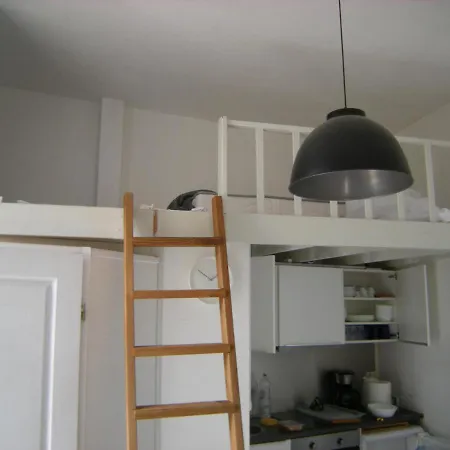 Av Gambetta Apartment